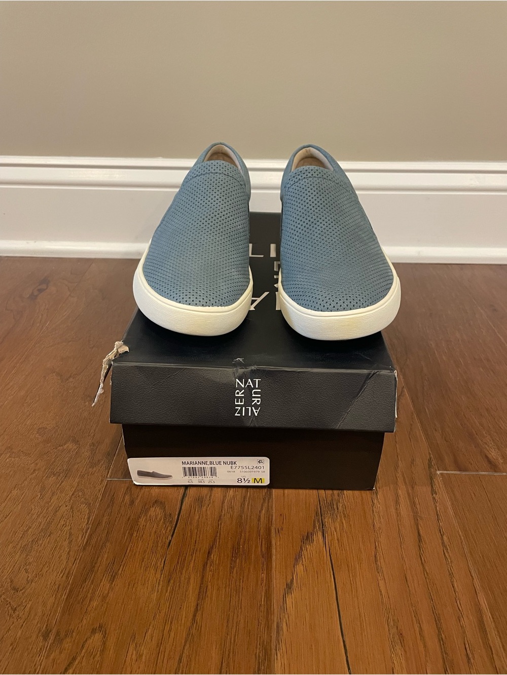 Naturalizer Marianne Sneakers Blue - Picture 2 of 9
